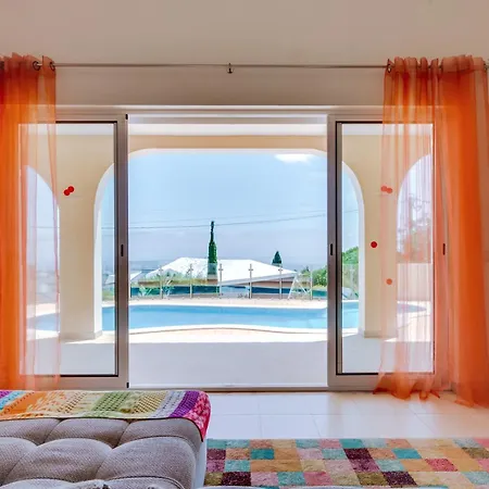 Villa Esmeralda *